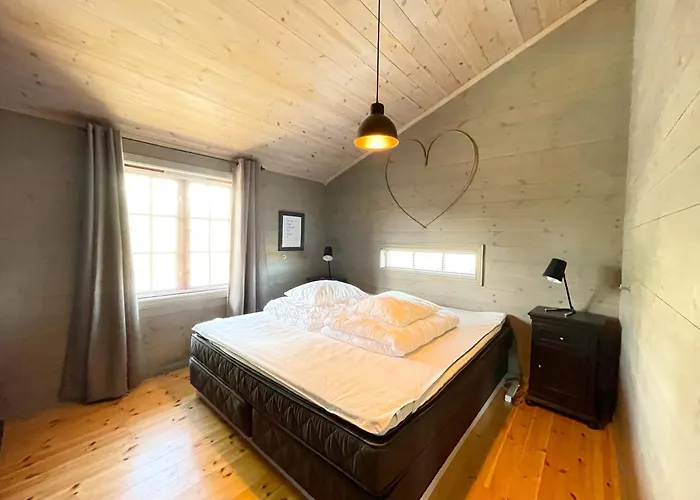 Koia - Flott Beliggenhet Ved Vannet Vegar Chalet